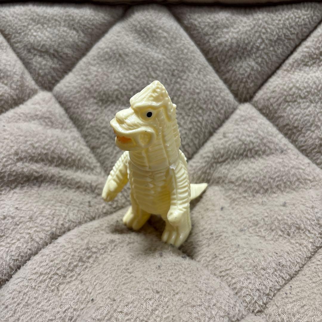 ウルトラマンシリーズ 怪獣フィギュア　 ブルマァク　レッドキング