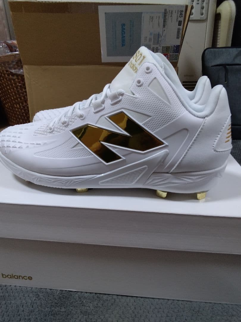 New Balance S01 野球用スパイク ホワイト