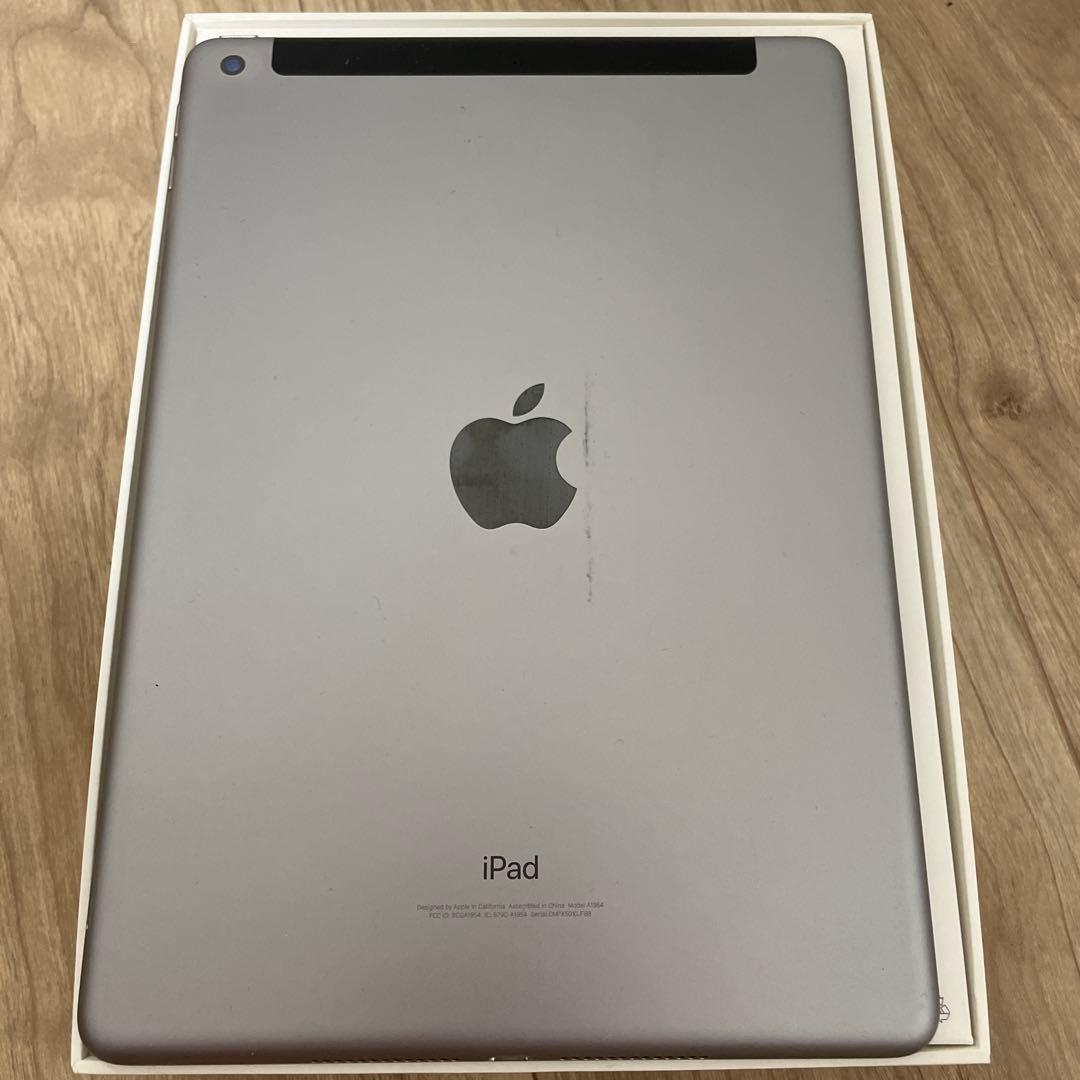 【中古品】iPad (6th Generation) 32GB スペースグレー