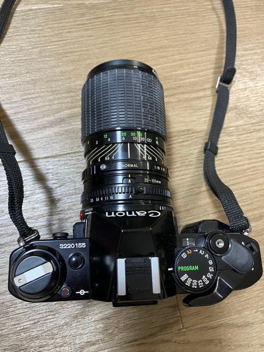 アンティークキヤノン一眼レフAE_1.ブラック、フィルムカメラ、実写中昭和レトロ
