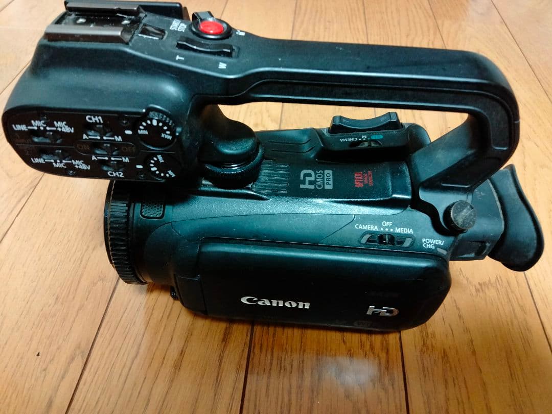 F*7様 【ジャンク】【撮影可】業務用Canon XA25 HDビデオカメラ W