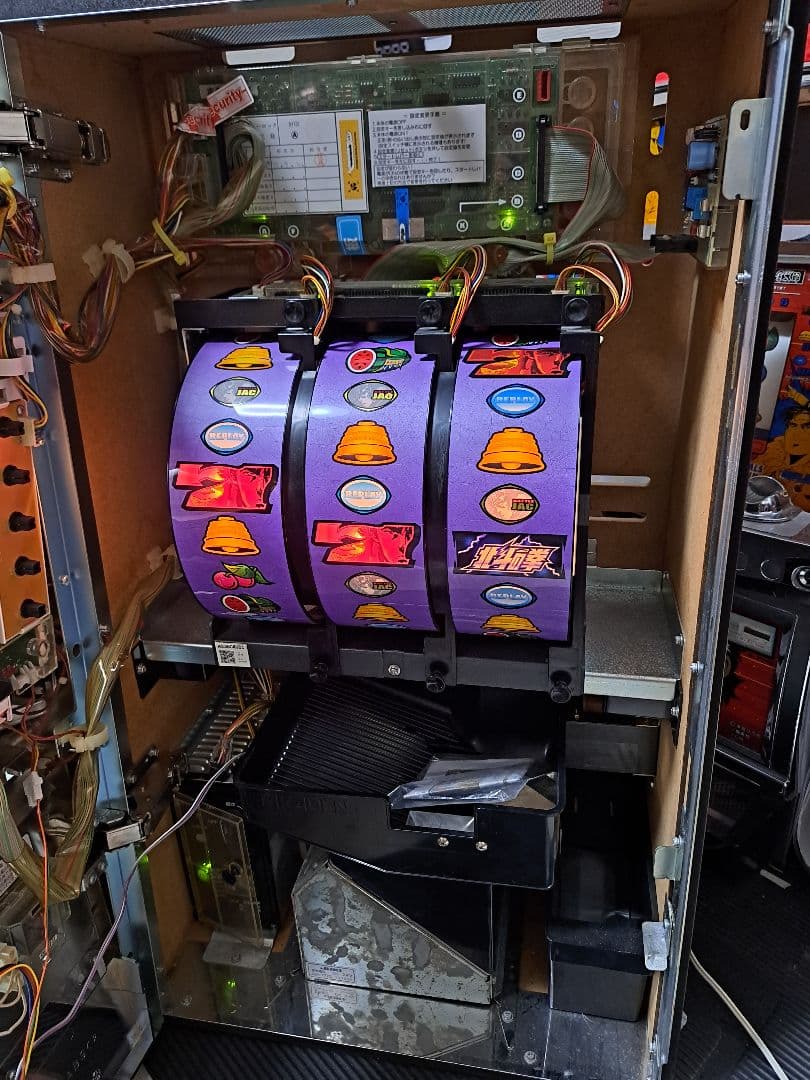 4号機　初代　北斗の拳　実機　パチスロ　スロット　送料込み　不要機