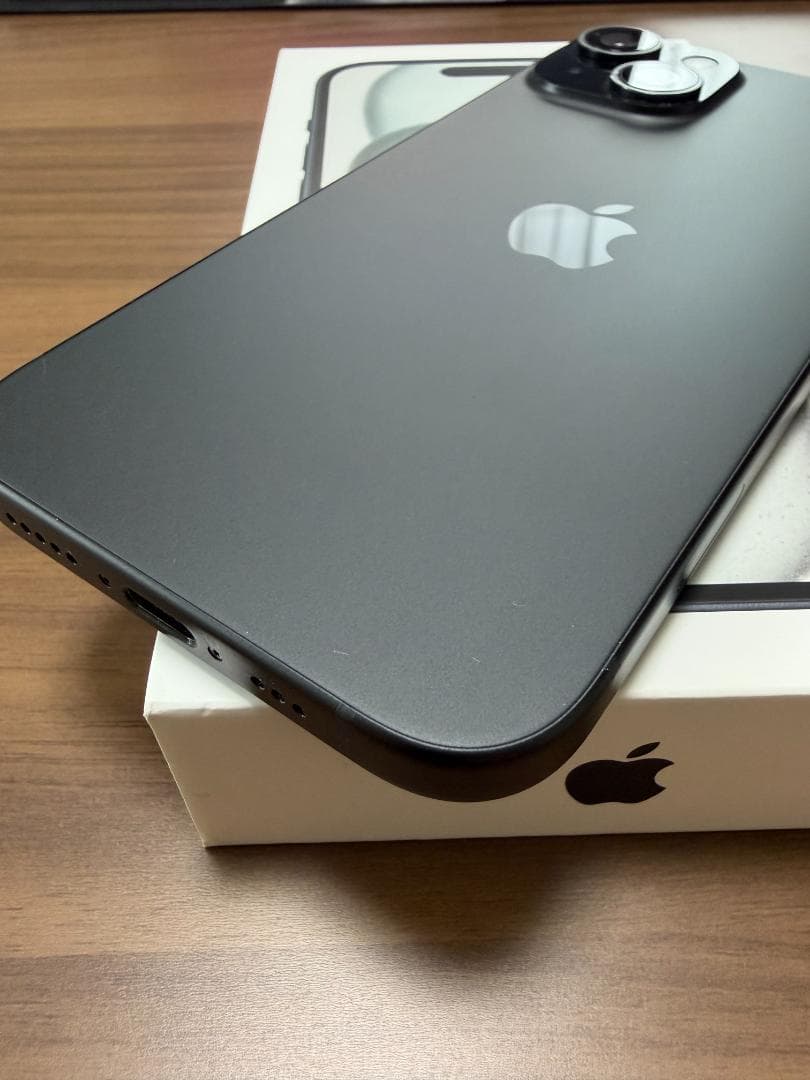 【美品】Apple iPhone 15 ブラック 128GB simフリー