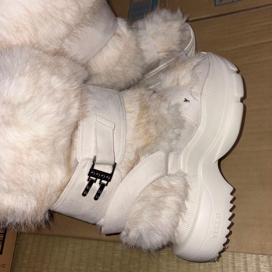 MOLO SHORT BOOTS L ホワイト
