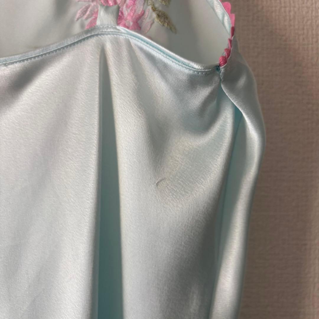 【ヴィンテージ】水色花柄刺繍入りキャミソール