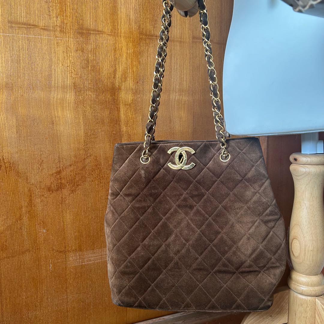 Chanel キルティングショルダーバッグ ブラウン