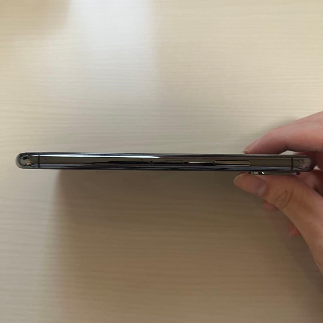iPhone XS 本体