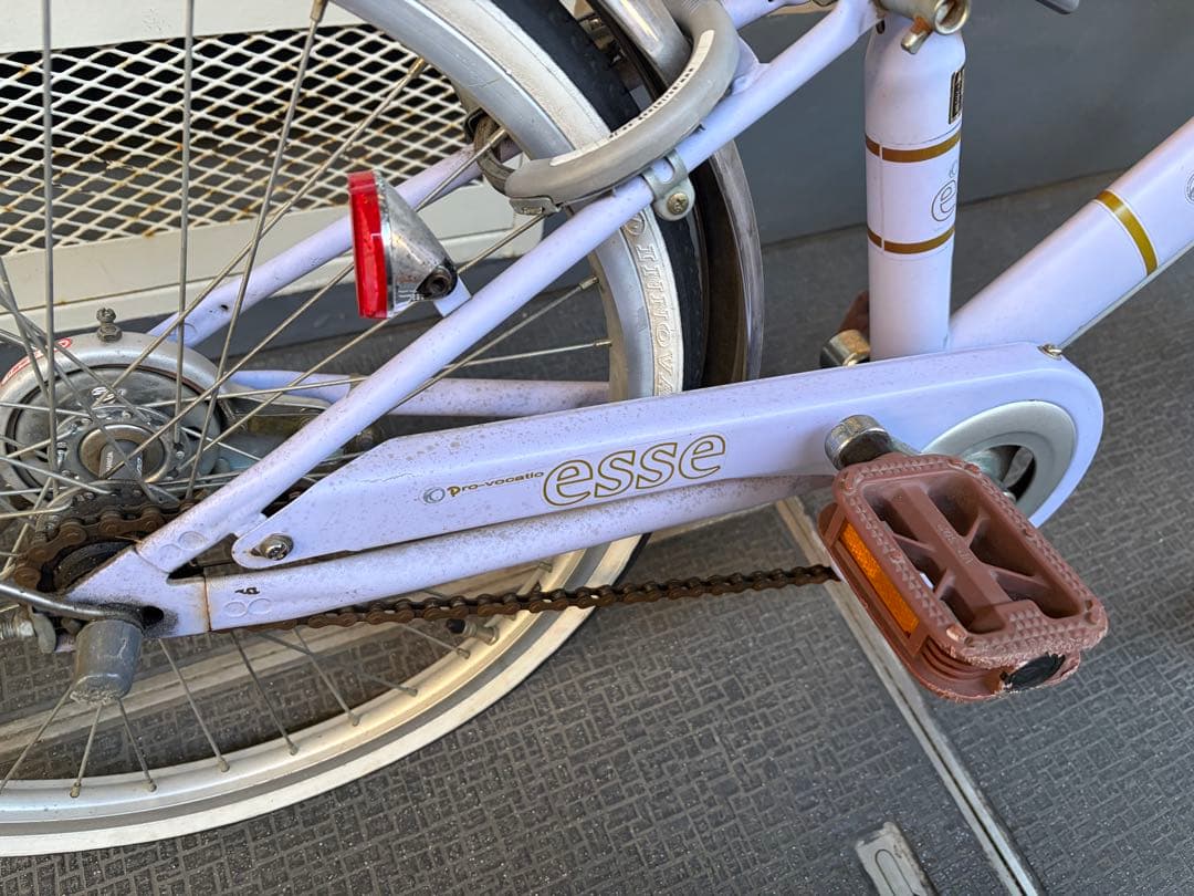 引き取り限定　esse 子供用自転車 ラベンダー 前カゴ付き　20インチ　東京都