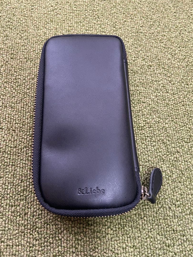 &LIEBE 文具にこだわる人のジップペンケース　栃木レザー　スムースブラック