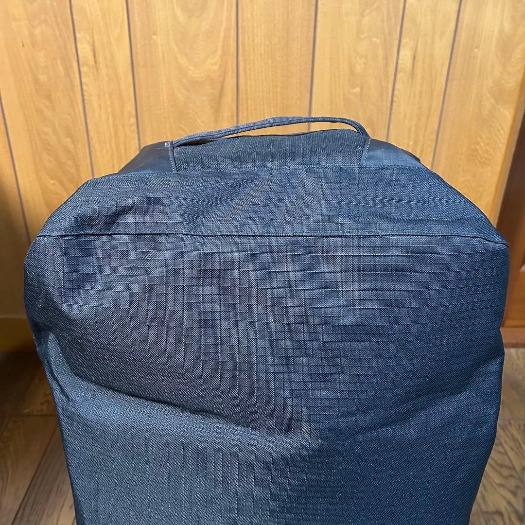 patagonia ブラックホール　70 ダッフルバッグ
