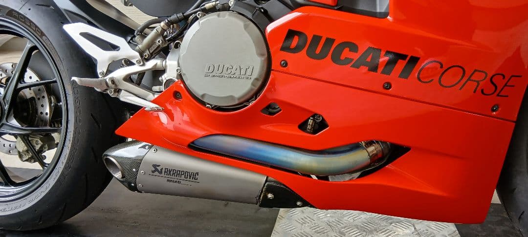 Ducati Panigale V2 アクラポヴィッチ チタン製マフラー