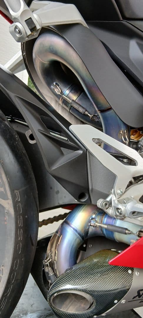 Ducati Panigale V2 アクラポヴィッチ チタン製マフラー