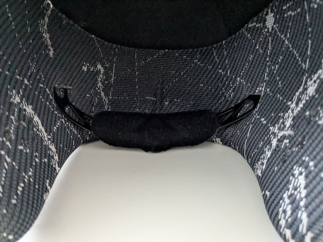 美品　uvex p1us junior ヘルメット 55〜59cm　ブラック