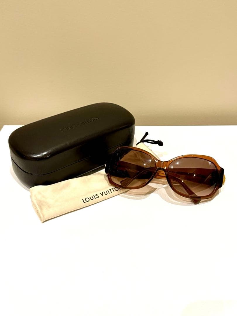 LOUIS VUITTON✴︎サングラス ケース付
