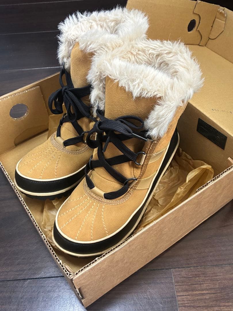 新品試着のみ　TIVOLI IIソレル　ティボリ　SOREL スノーブーツ