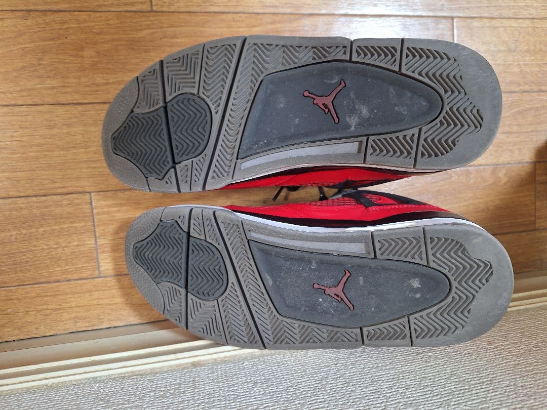NIKE AIR JORDAN 4 RETRO エアジョ ーダン4 レッド