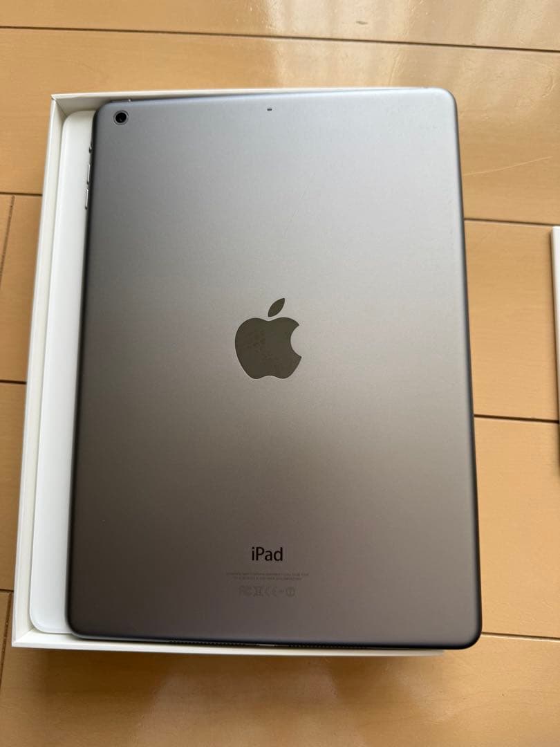 Apple iPad Air 32GB スペースグレー　Wi-Fiモデル