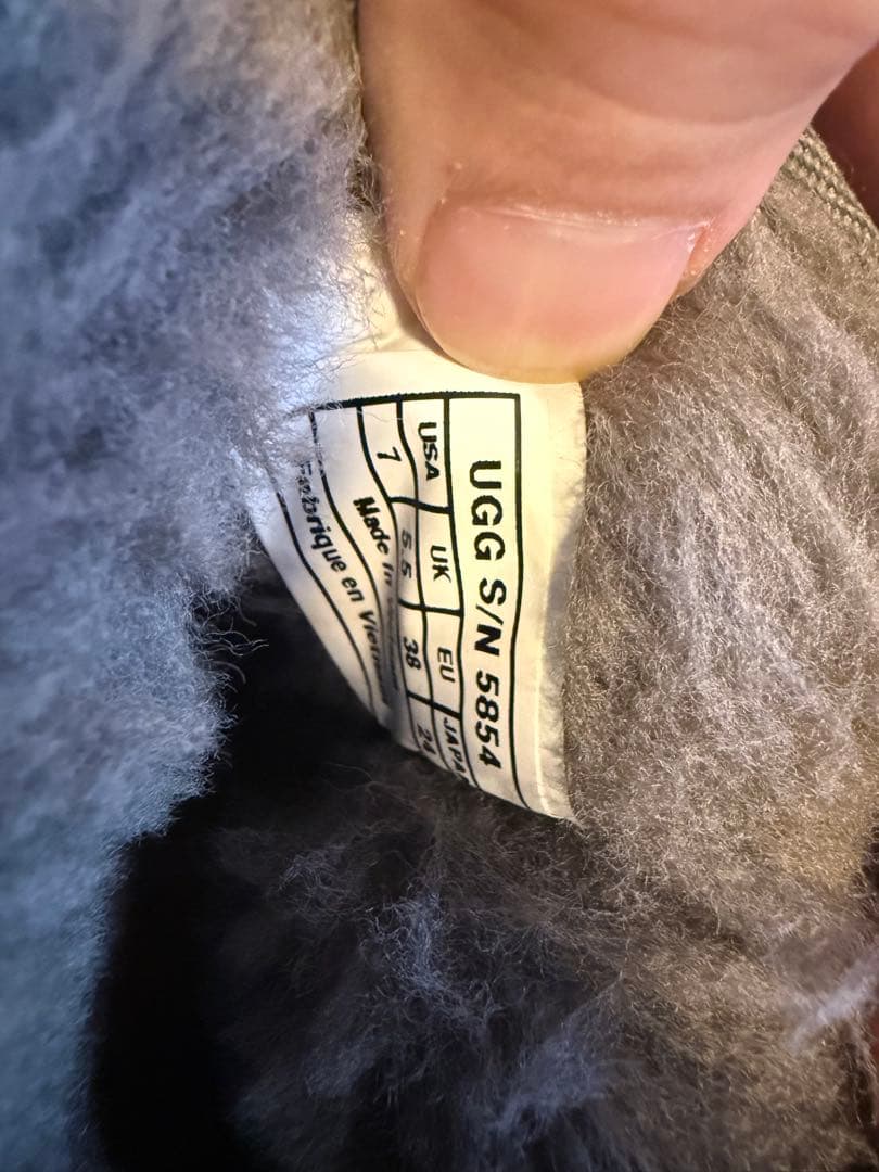 UGG ムートンブーツ　グレー