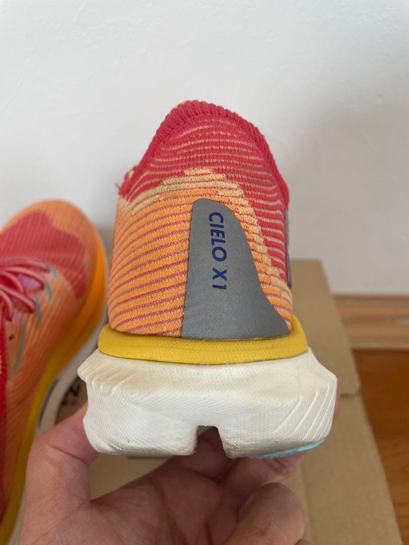 スパイク・シューズ HOKA ONEONE CIELO X1 26cm