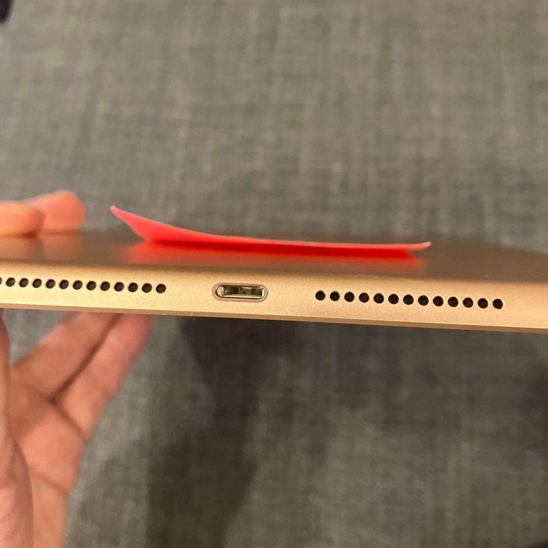 エ*錠様 iPad 第7世代（10.2インチ）32GB Wi-Fi＋Cellul