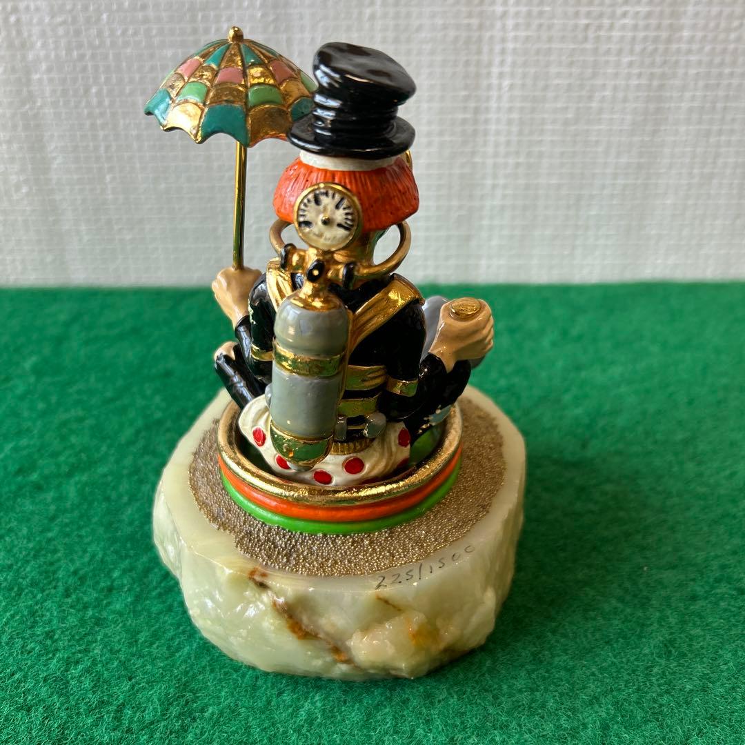 ロンリー 置き物