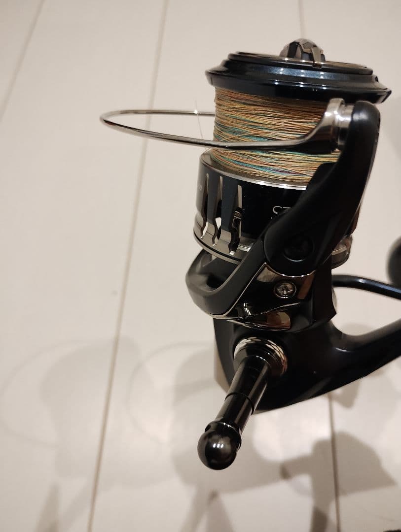20STRADIC スピニングリール