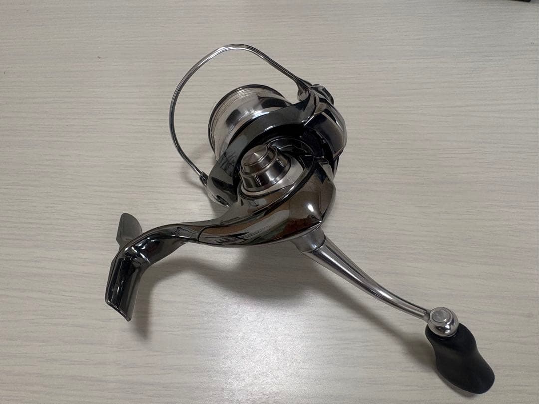 EXIST SF2500SS-H スピニングリール