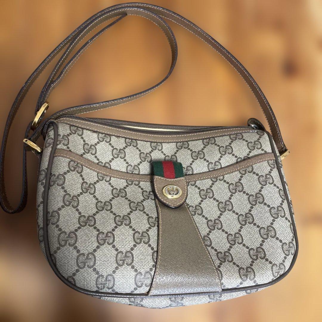 Gucci GGパターン ショルダーバッグ　(89.02.032)