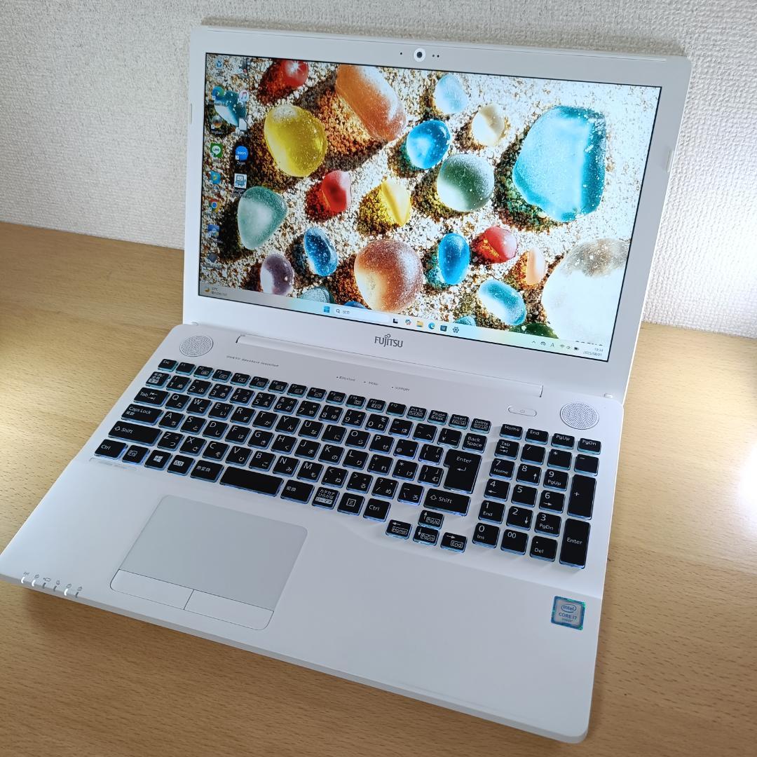 Windows11 i7 ノートPC SSD 1TB メモリ24GB 富士通 白