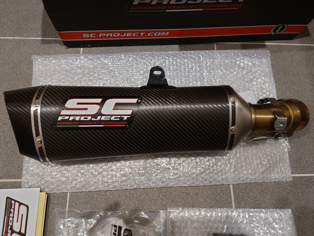 R1250RS SC-PROJECT- SC1-R スリップオン（箱入り）