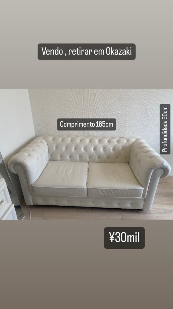 Sofá Capitonê