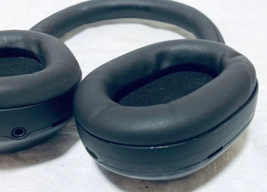WH-1000XM5 ブラック ワイヤレスヘッドホン 収納ケース付