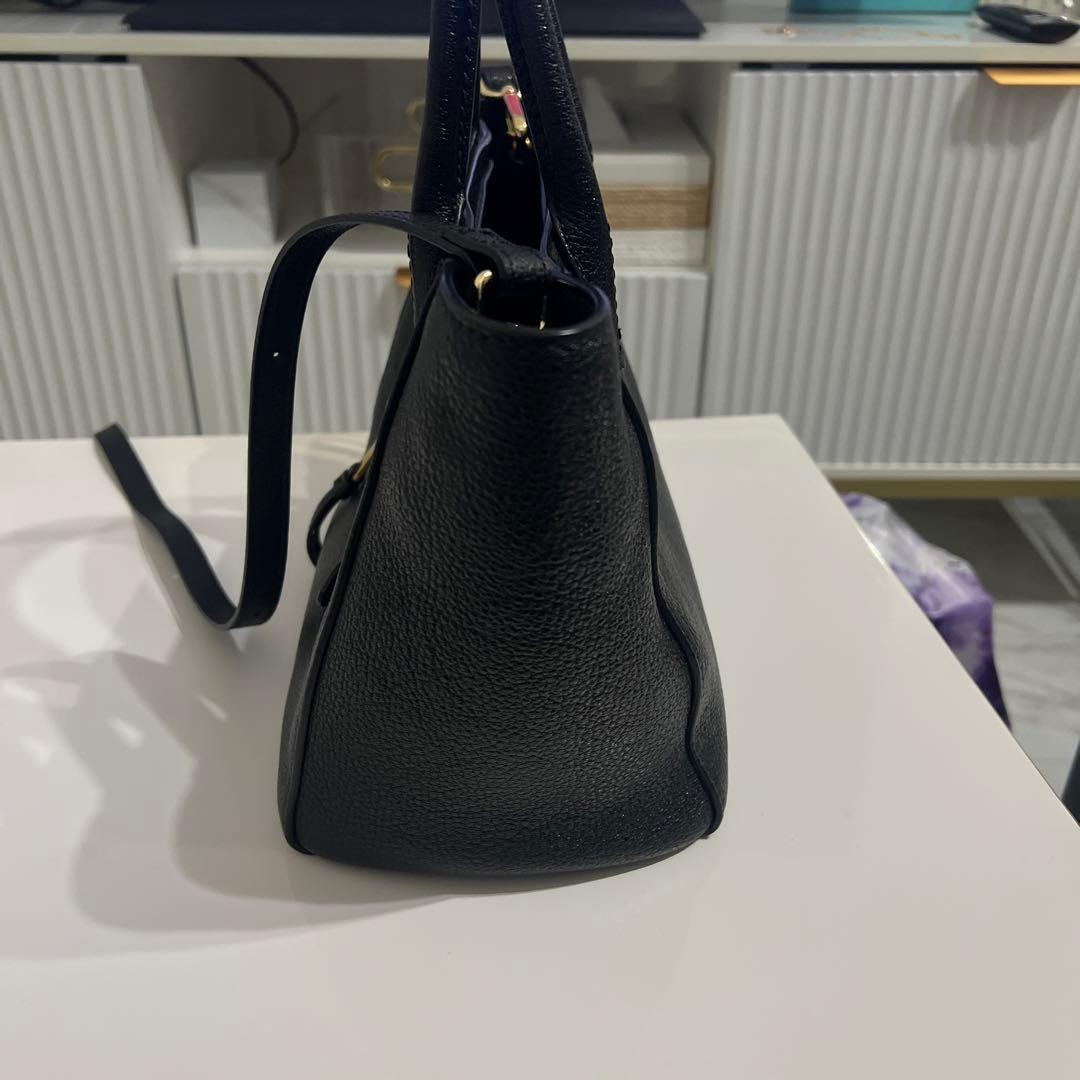 MIU MIU ブラックショルダーバッグ