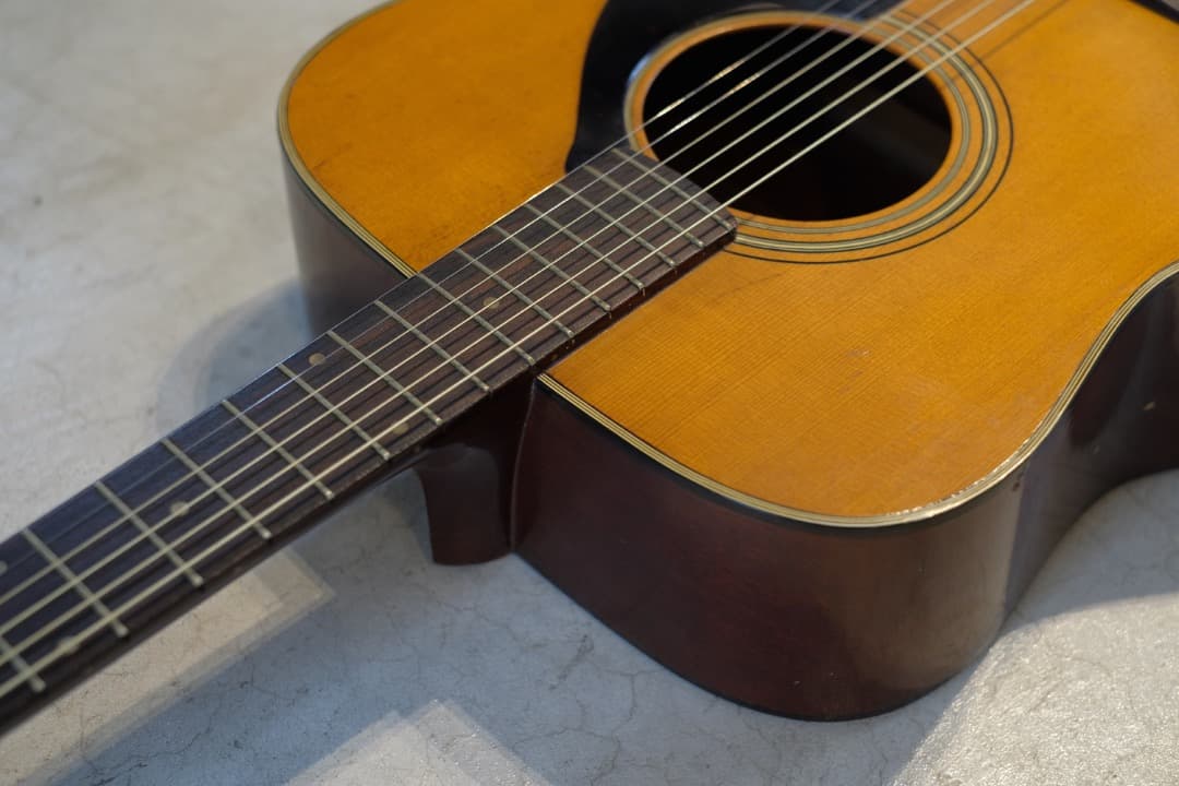状態良 YAMAHA FG180 赤ラベル 調整済 ヤマハ