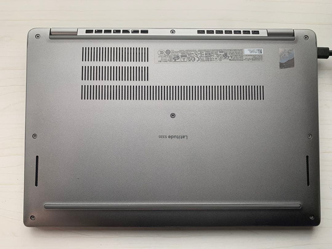 Latitude 5320タッチパネル液晶 11世代i7 SSD512GB