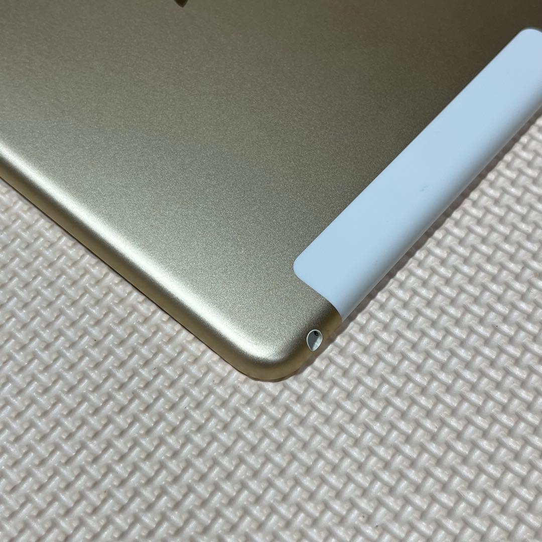 ★極美品！iPad mini4 Wi-Fi + Cellular付属品未使用！★