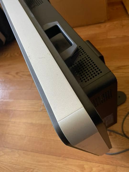 ELO 32型液晶ディスプレイ　タッチパネル
