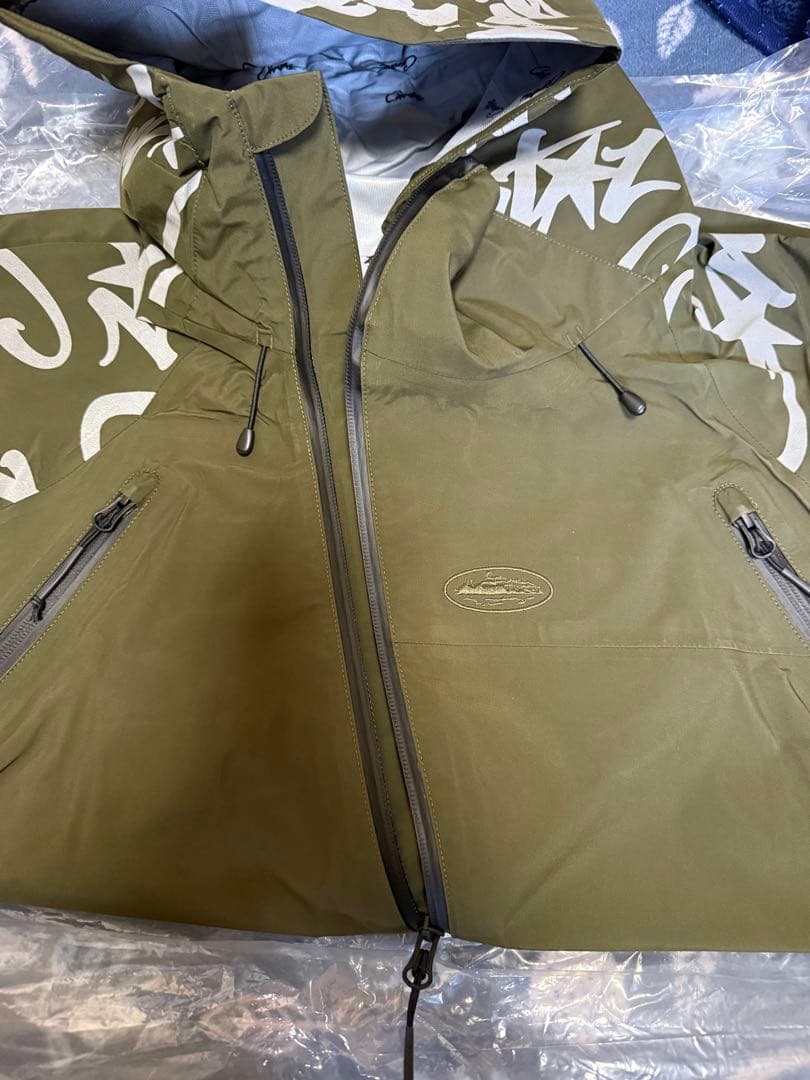 ジャケット・アウター Corteiz WATERPROOF SHELL JACKET V2 KHAKI