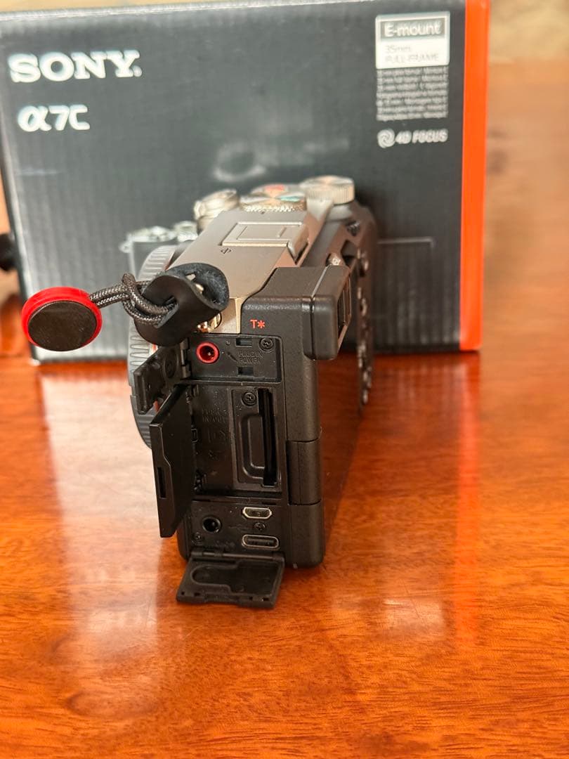 R*I様 【極美品・ショット数81回】SONY α7c ILCE-7C フルサイ