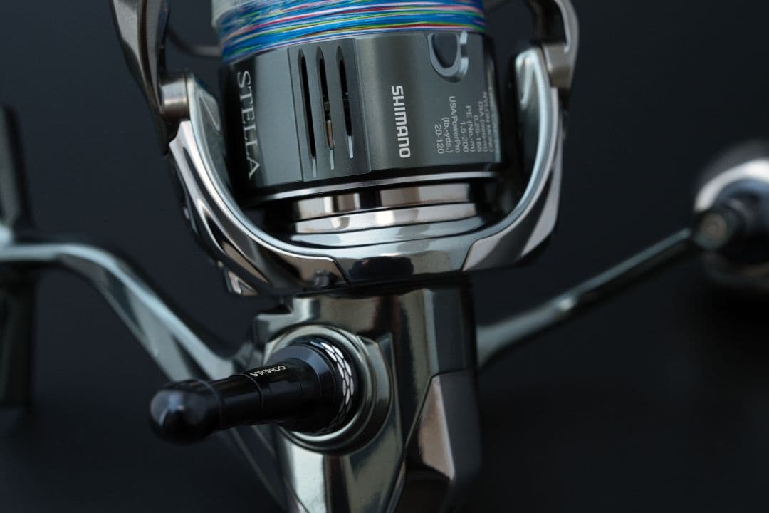 シマノ 22ステラ4000MHG ハンドルノブ、リールスタンド付き