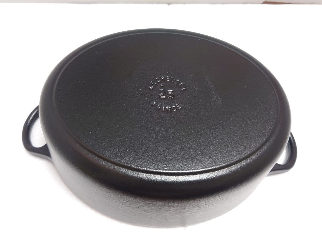 【新品】ル・クルーゼ　鍋　ココットオーバル　ブラック25