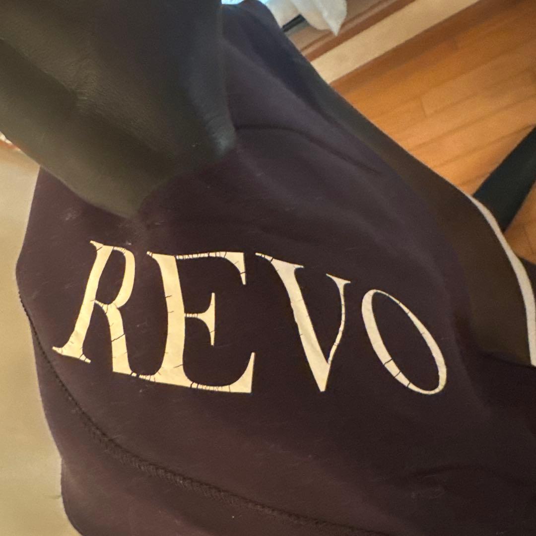 REVO フルスーツ 黒/グレー