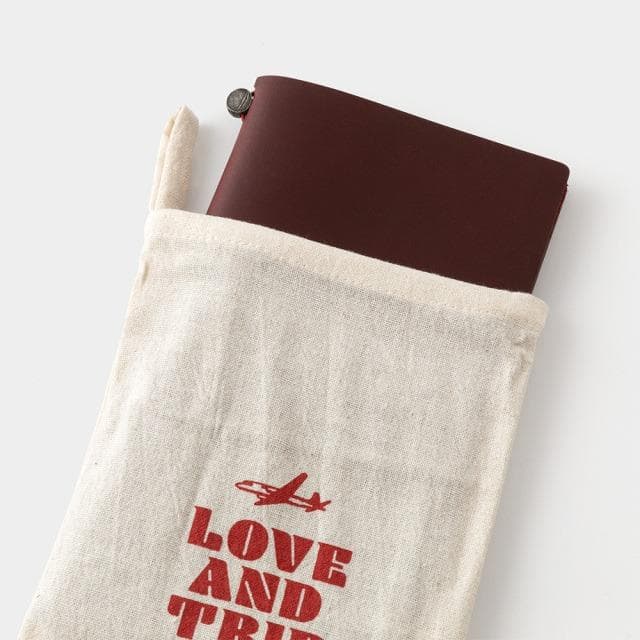 新品トラベラーズノート LOVE AND TRIP レギュラーサイズ　レッド 赤