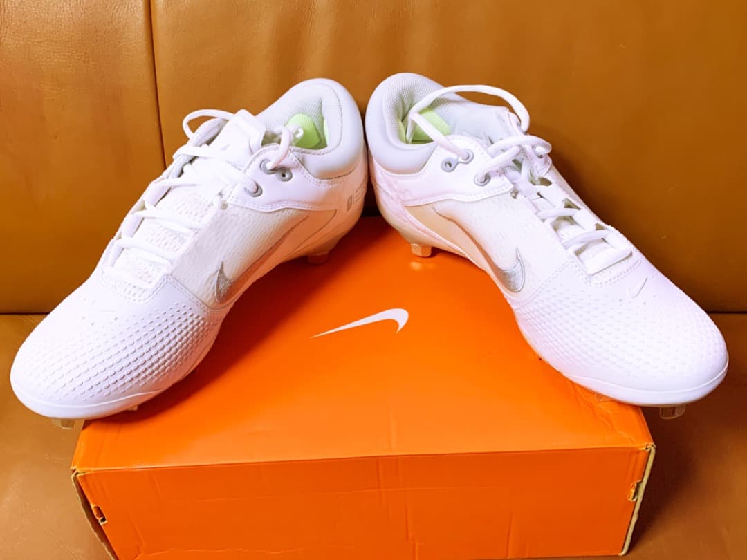 新品★USA国内限定発売モデル☆NIKE★Hyperdiamond 4★28cm