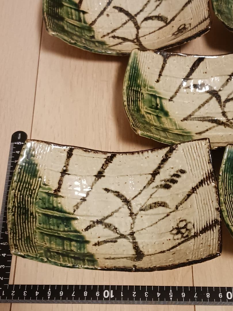 織部掛分草花文三ツ足 刺身鉢揃 5点 老舗料亭