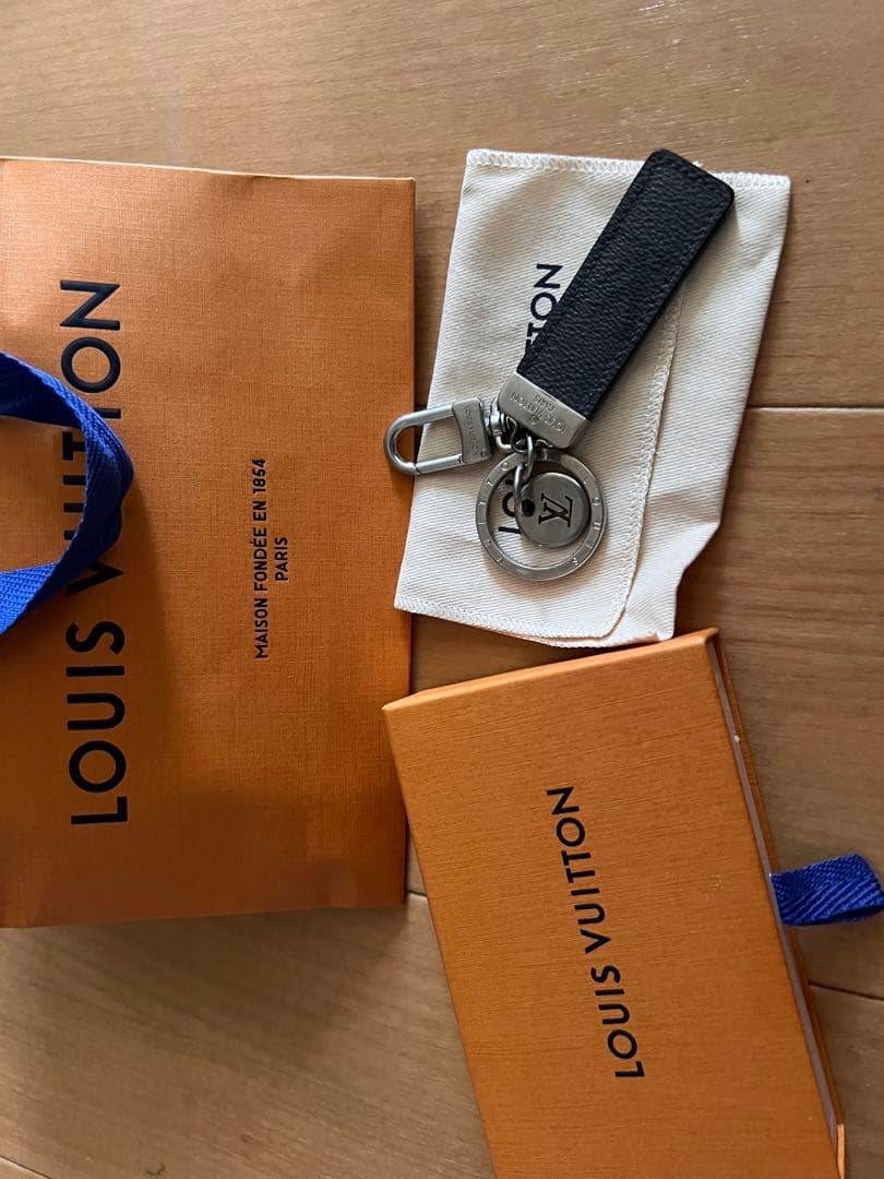 Louis Vuitton ブラック キーホルダー