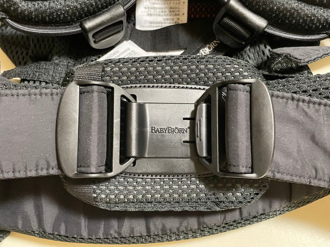 【美品】BABYBJORNベビーキャリア HARMONY 抱っこ紐 メッシュ