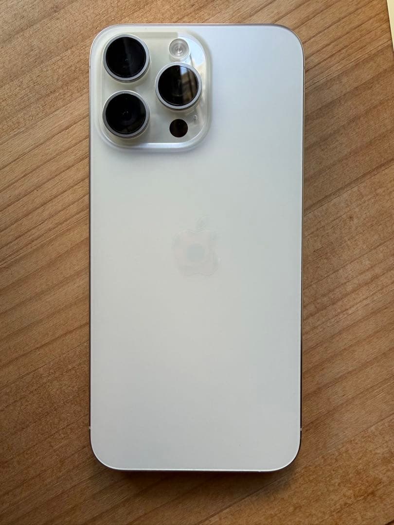 iphone15 Pro Max 512GB ホワイトチタニウム色