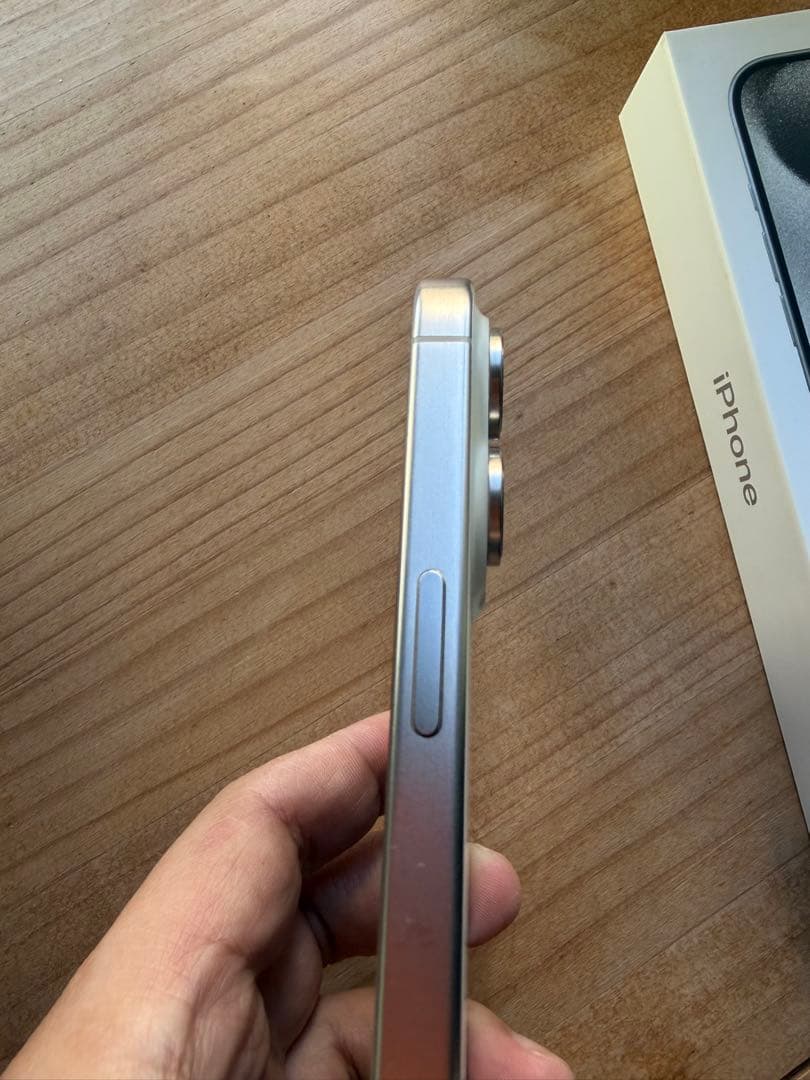iphone15 Pro Max 512GB ホワイトチタニウム色