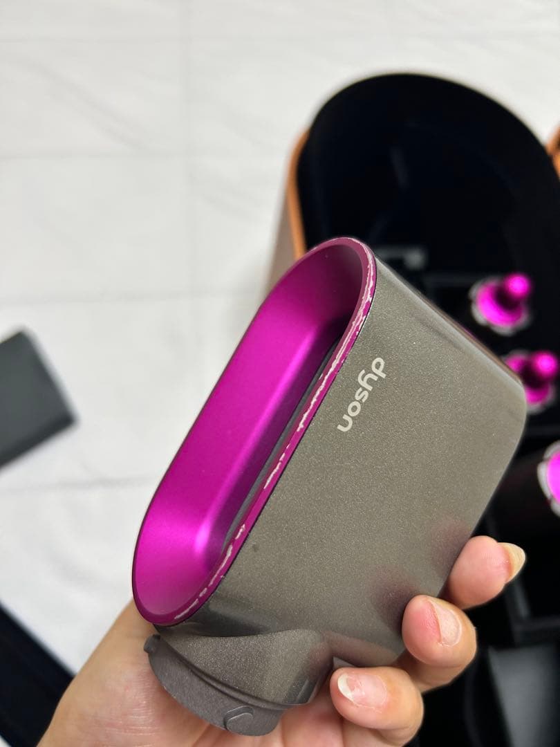 ダイソンDyson Airwrap　Volume + Shape ヘアドライヤー